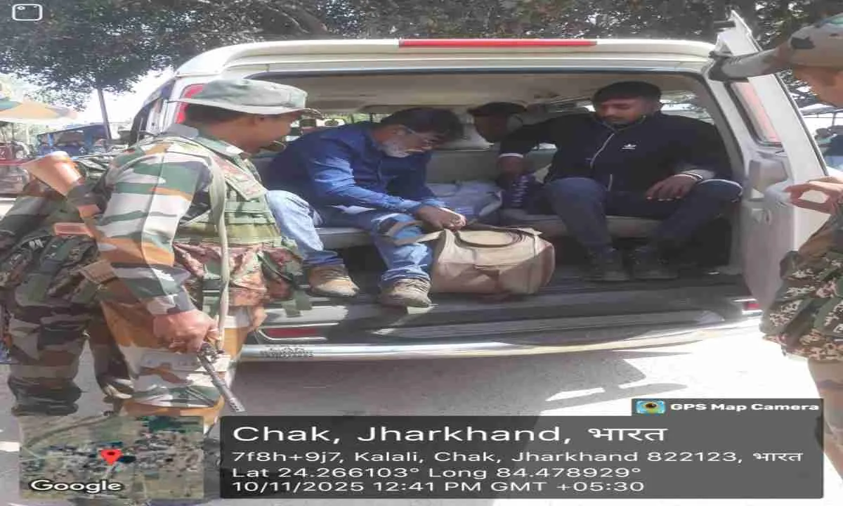 बिहार विधानसभा चुनाव को लेकर पलामू पुलिस सतर्क: इंटर स्टेट बॉर्डर पर विशेष जांच अभियान जारी