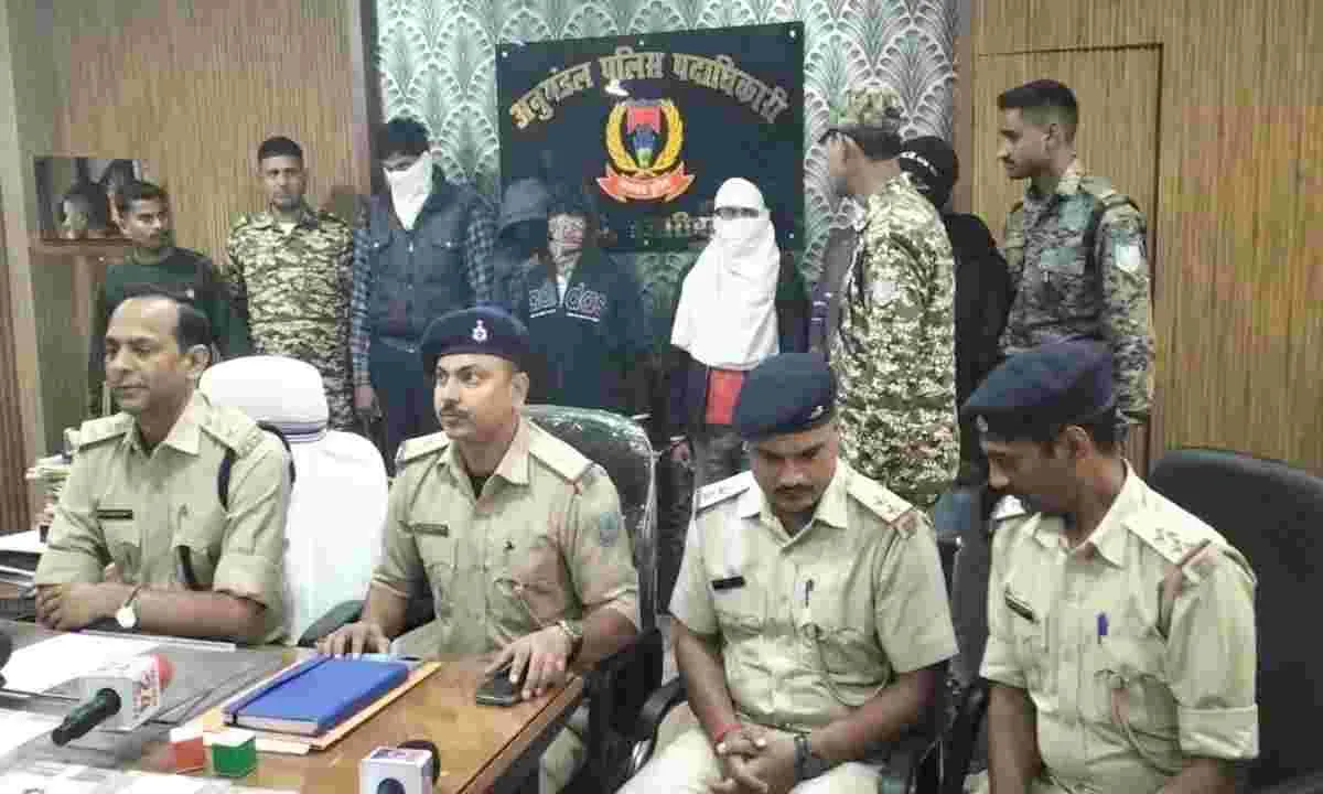 डॉक्टर से 10 लाख की रंगदारी मांगने वाले छह अपराधी गिरफ्तार, पिस्टल और जिंदा गोली बरामद