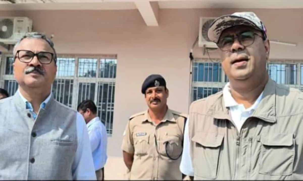 Koderma News: मार्च 2026 तक नए तीन मंजिला भवन यात्रियों के लिए चालू कर दिया जाएगा: डीआरएम