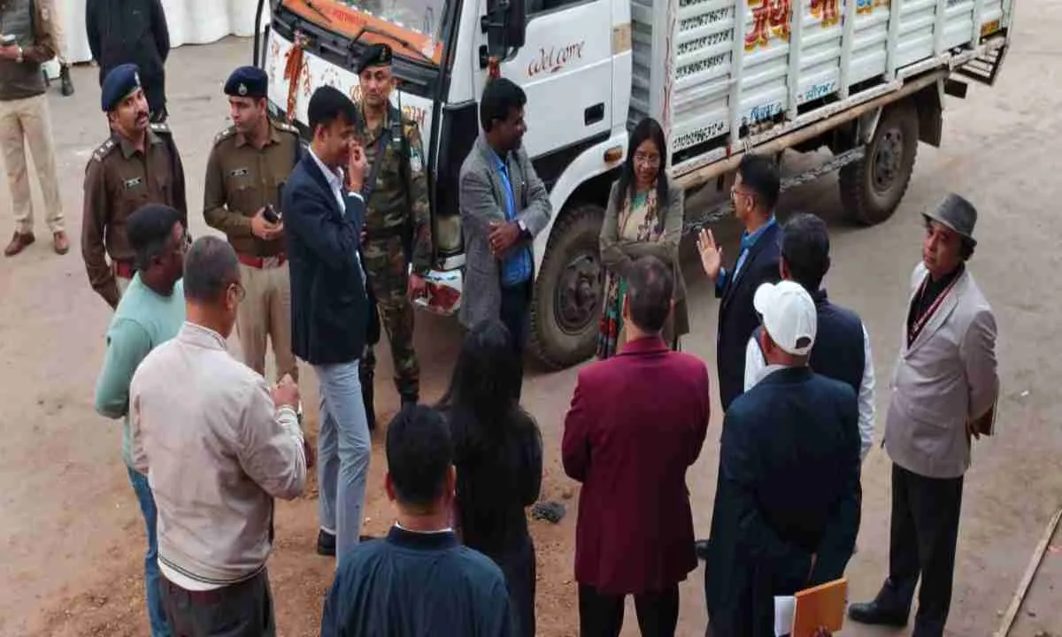 गृह सचिव, झारखण्ड सरकार ने 28 नवंबर को मोरहाबादी मैदान में राज्य स्तरीय कार्यक्रम की स्थल का किया निरीक्षण