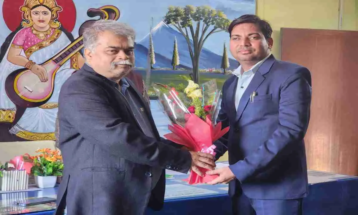 मंजुला शर्मा मेमोरियल अकादमी डोमचांच में नए प्राचार्य बने अभिषेक कुमार पांडेय