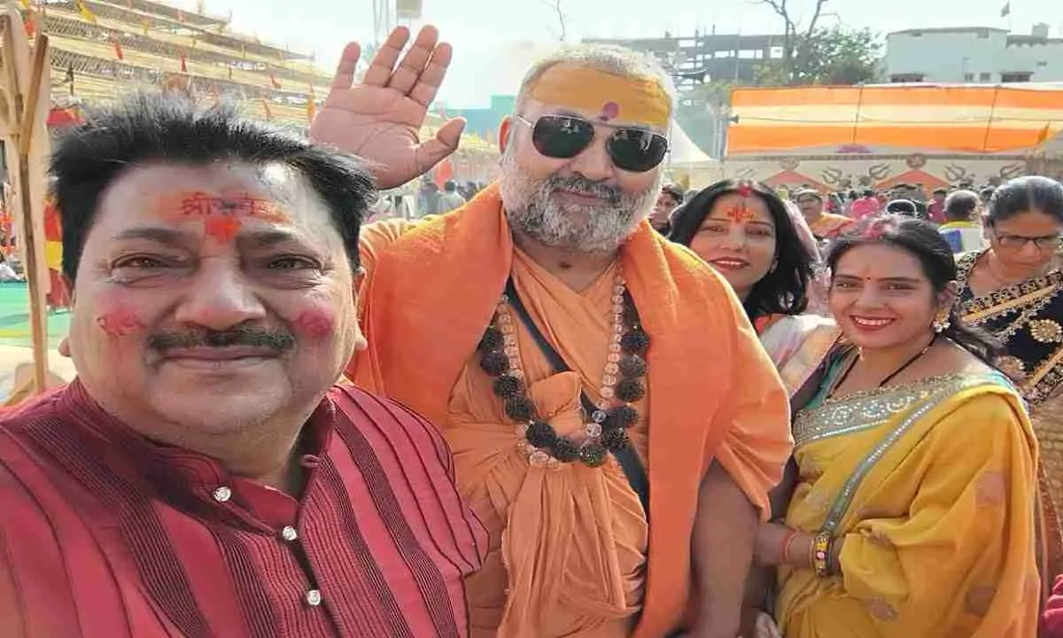 धर्म–आस्था का अनूठा संगम: देवघर में भव्य श्रीमद्भागवत कथा और अतिरुद्र महायज्ञ, संतों की उपस्थिति से गूंजा वातावरण