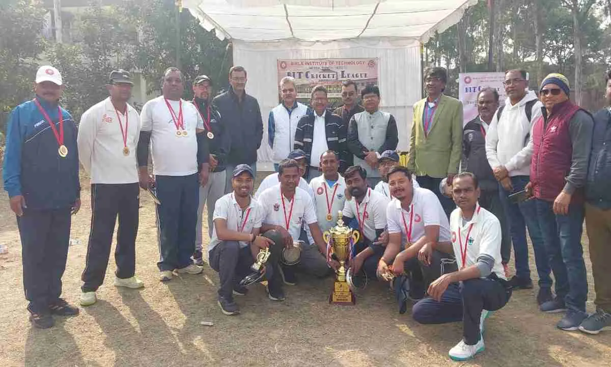 अवेंजर वॉरियर्स को हराकर डिवाइन स्ट्राइकर्स ने जीता रोमांचक फाइनल