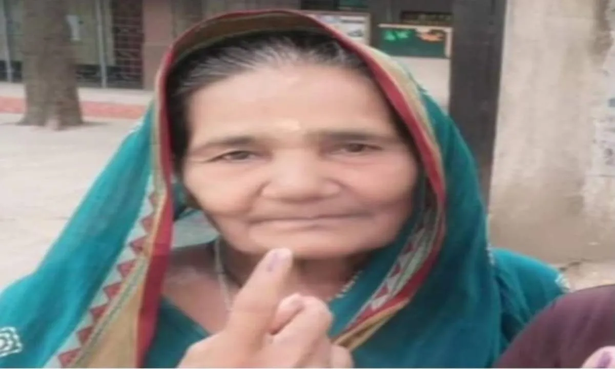 Chaibasa News: अंतरराष्ट्रीय मुक्केबाज व पुलिस अधिकारी अरुणा मिश्रा की माता का देहांत