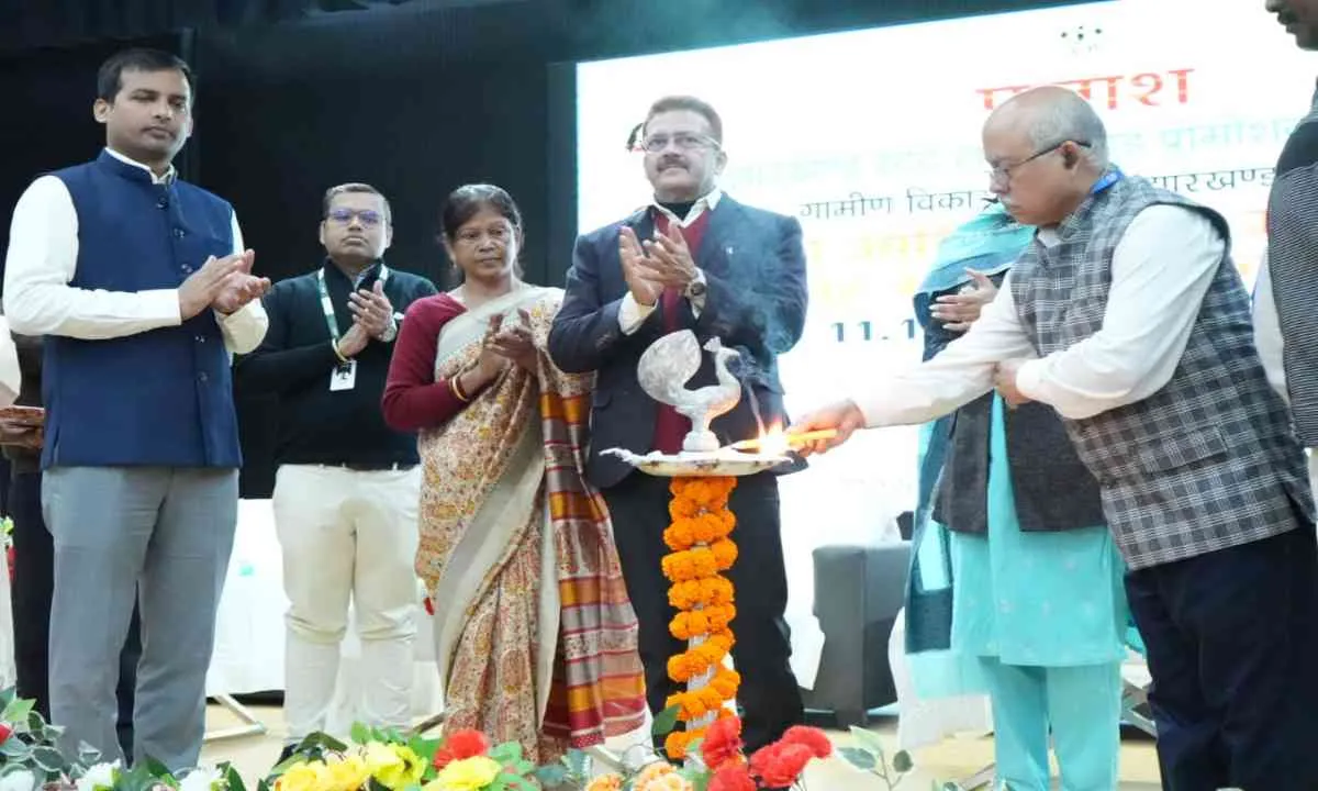 Palamu News: जेएसएलपीएस के तहत ग्रामीण उद्यमिता एवं ऋण वितरण कार्यक्रम आयोजित