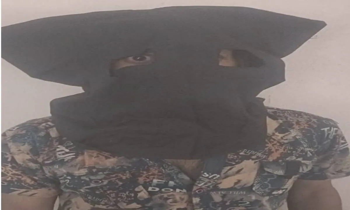 Chaibasa News: घरेलू विवाद में पति ने की गला दबाकर पत्नी की हत्या