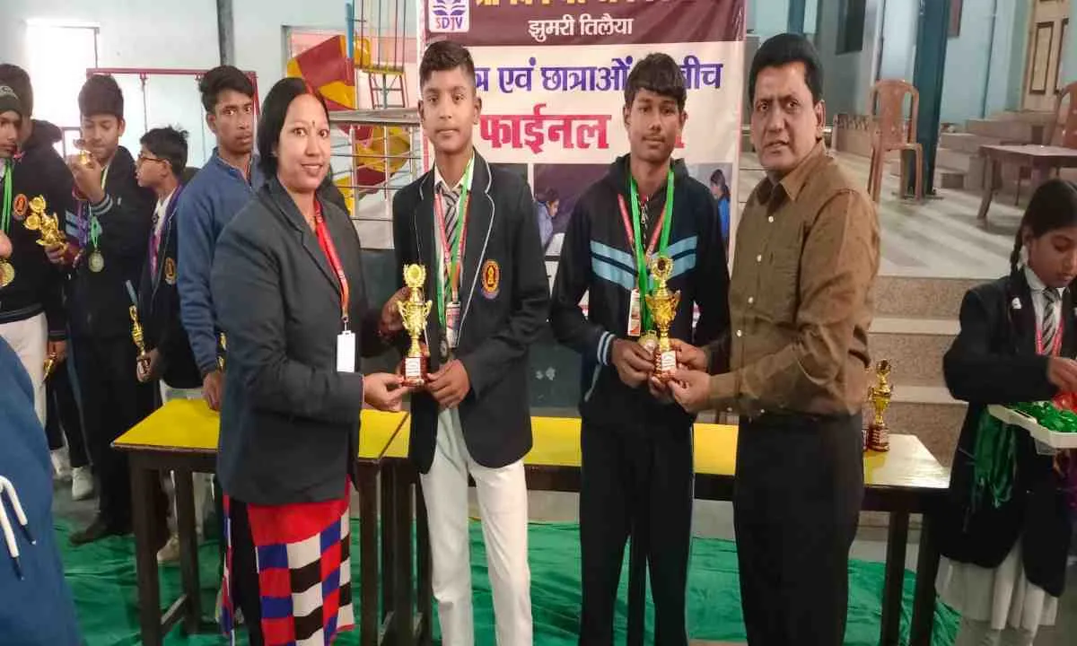 श्री दिगम्बर जैन विद्यालय में बैडमिंटन, कैरम एवं चेस खेल का सिंगल्स व डबल्स फाइनल