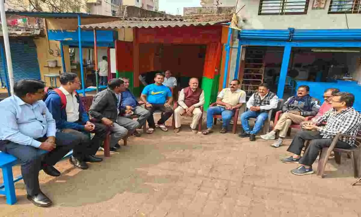 परदेसी पाड़ा में अतिक्रमित जमीन पर बन रही मस्जिद, टाटा लैंड विभाग की चुप्पी पर उठे सवाल