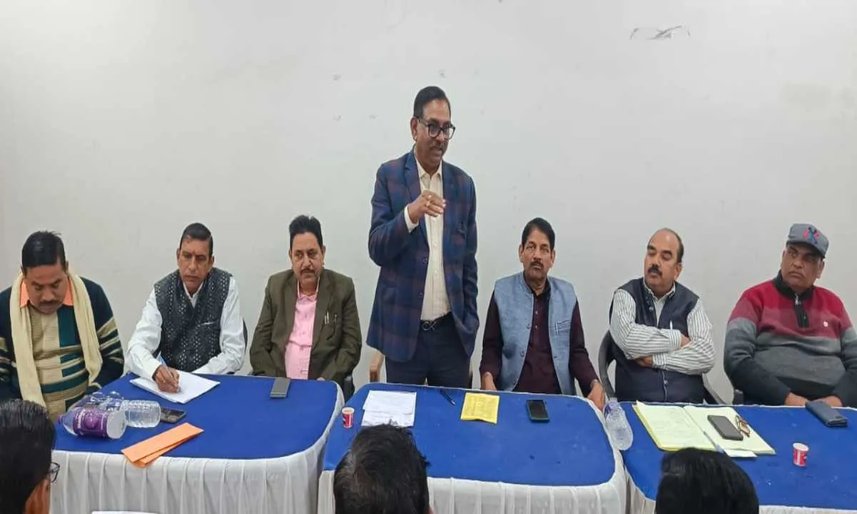 Giridih News : भंडारीडीह माहुरी वैश्य महामंडल की बैठक संपन्न, ‘महामंडल आपके द्वार’ अभियान फिर शुरू करने का फैसला