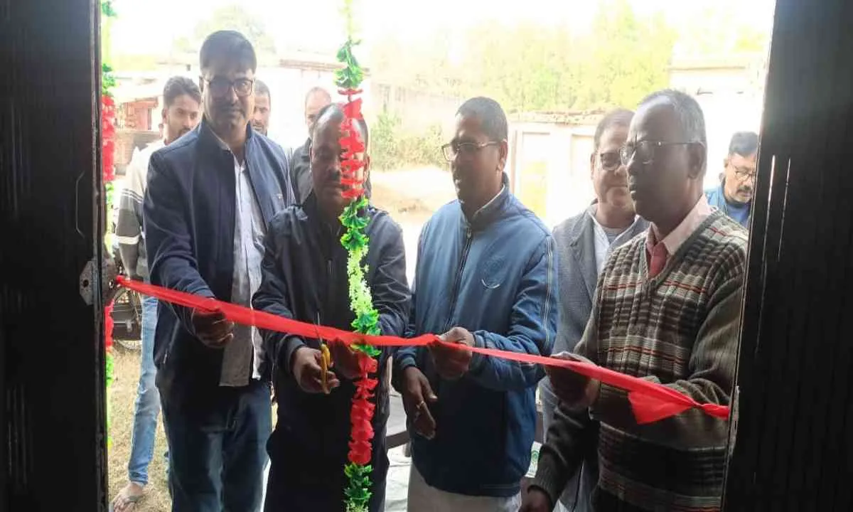 जमुआ में धान अधिप्राप्ति केंद्र का उद्घाटन, किसानों से एमएसपी पर धान बेचने की अपील