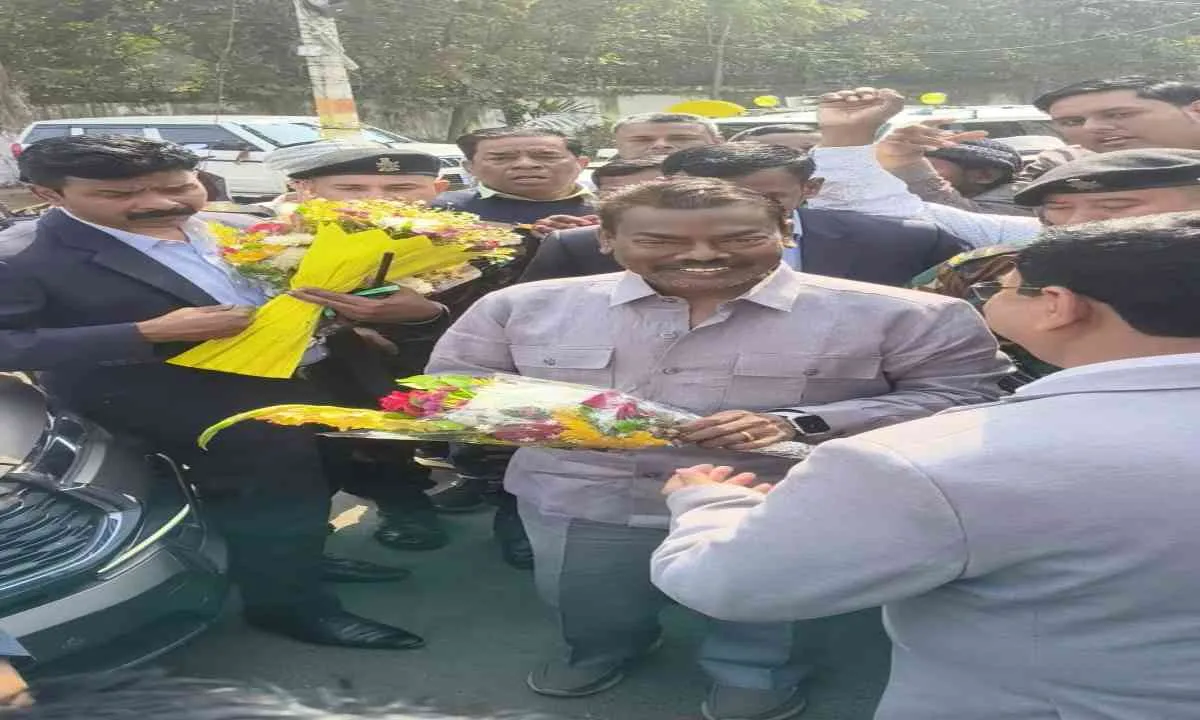 Dumka News : खूंटाबांध तालाब में वाटर बोट सेवा का शुभारंभ, विधायक बसंत सोरेन ने किया उद्घाटन