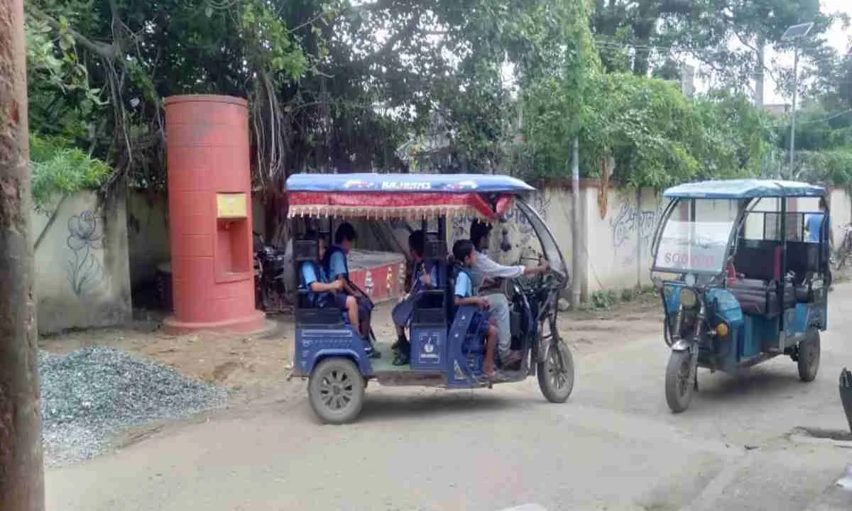 साहिबगंज में अवैध ई-रिक्शा और ऑटो का संचालन जारी, परिवहन विभाग के अल्टीमेटम का नहीं दिखा असर