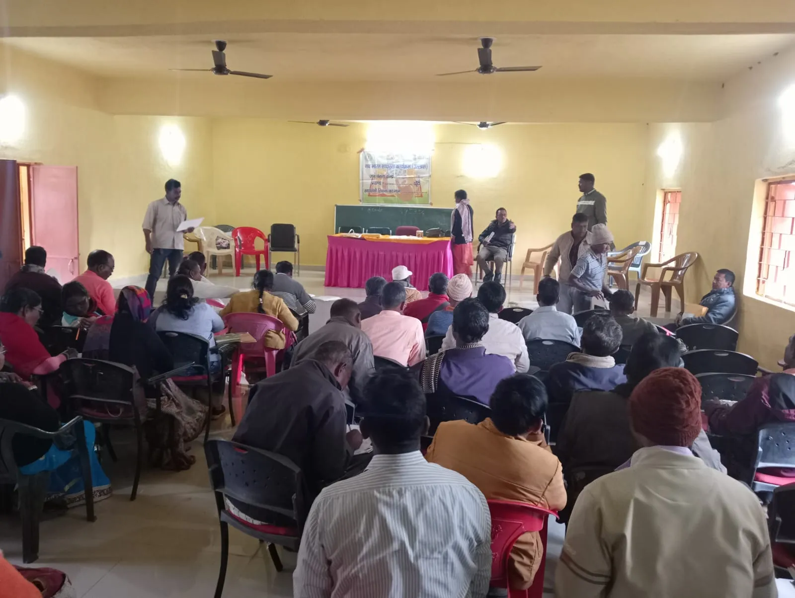 खूंटी के कर्रा प्रखंड में उल्लास कार्यक्रम के तहत शत-प्रतिशत साक्षरता अभियान तेज