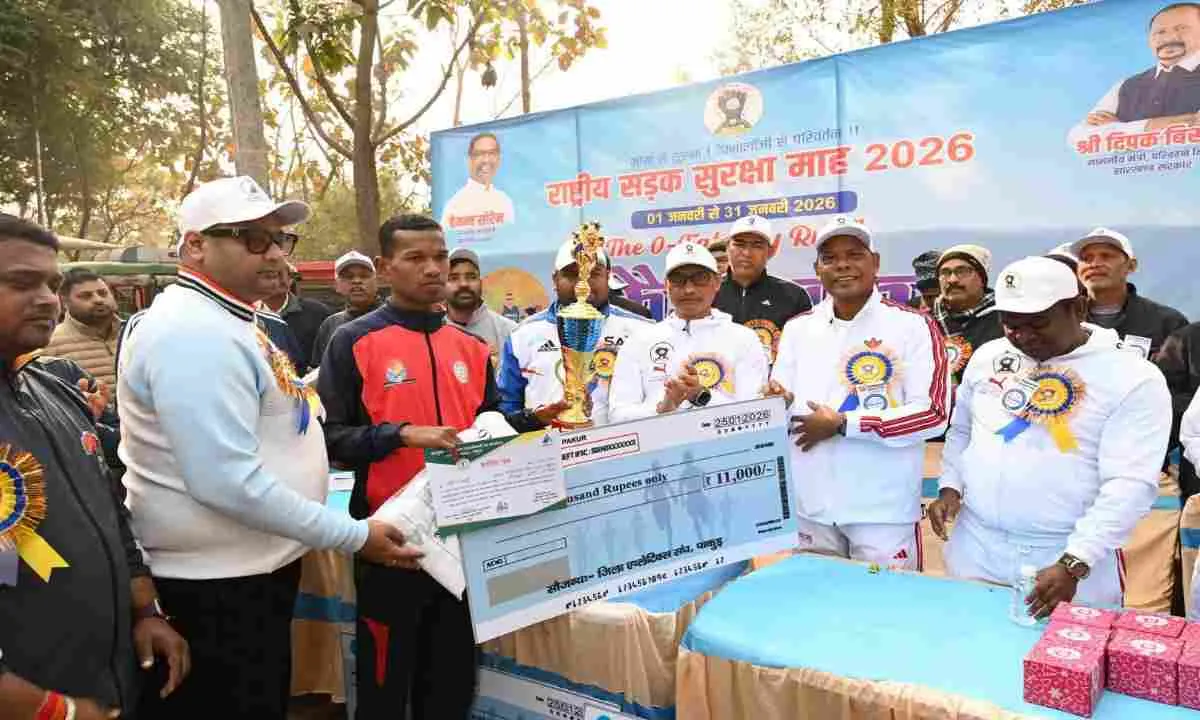 क्रॉस कंट्री दौड़ में रंजीत किस्कू ने मारी बाजी, सुनील टुडु दूसरे व विनोद सोरेन तीसरे स्थान पर