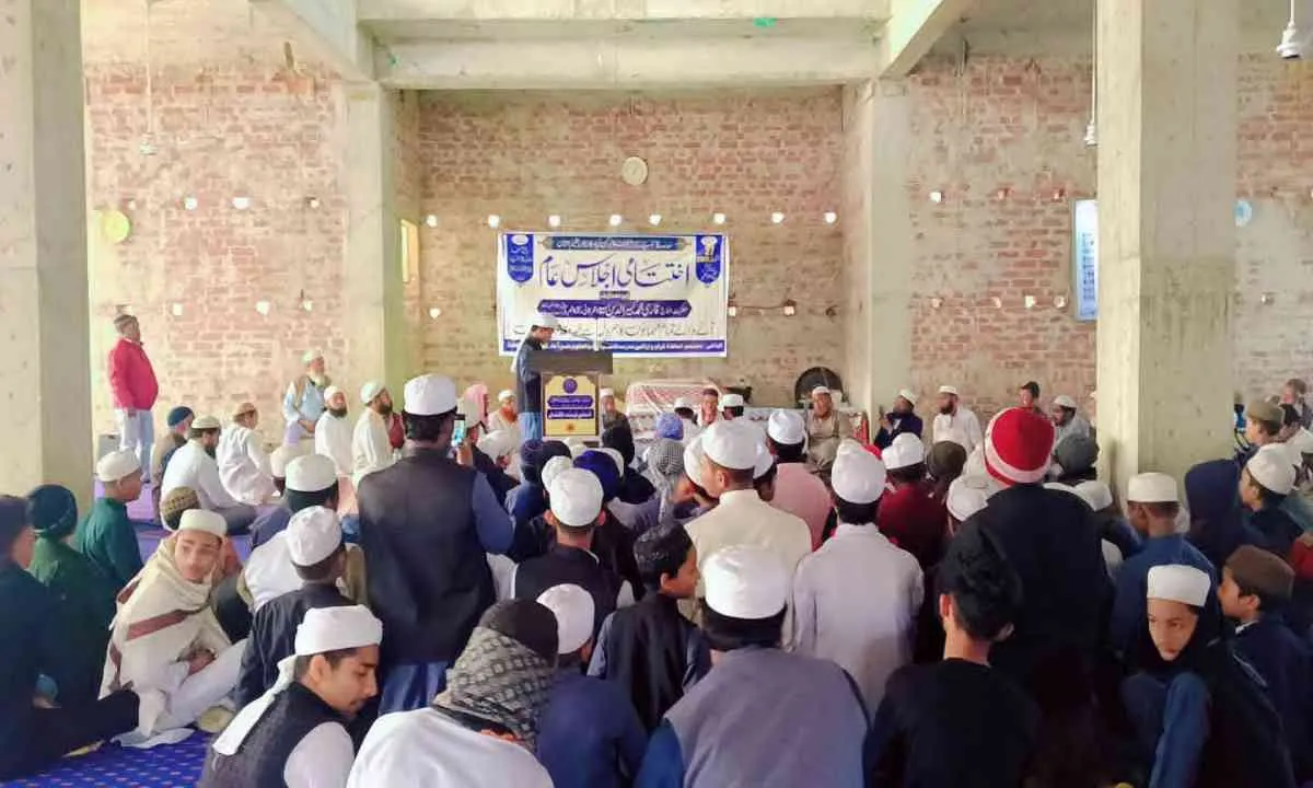 असनाबाद कोडरमा में मदरसा कासमिया का वार्षिक जलसा, बच्चों ने दिखाया हुनर