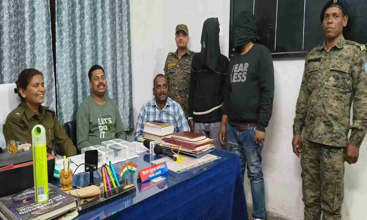 हजारीबाग में बड़ी कार्रवाई: राहुल दुबे गैंग के दो सदस्य हथियार समेत गिरफ्तार