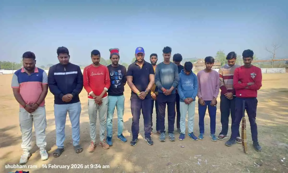 गावां खेल मैदान में पुलवामा शहीदों को खिलाड़ियों ने दी भावपूर्ण श्रद्धांजलि