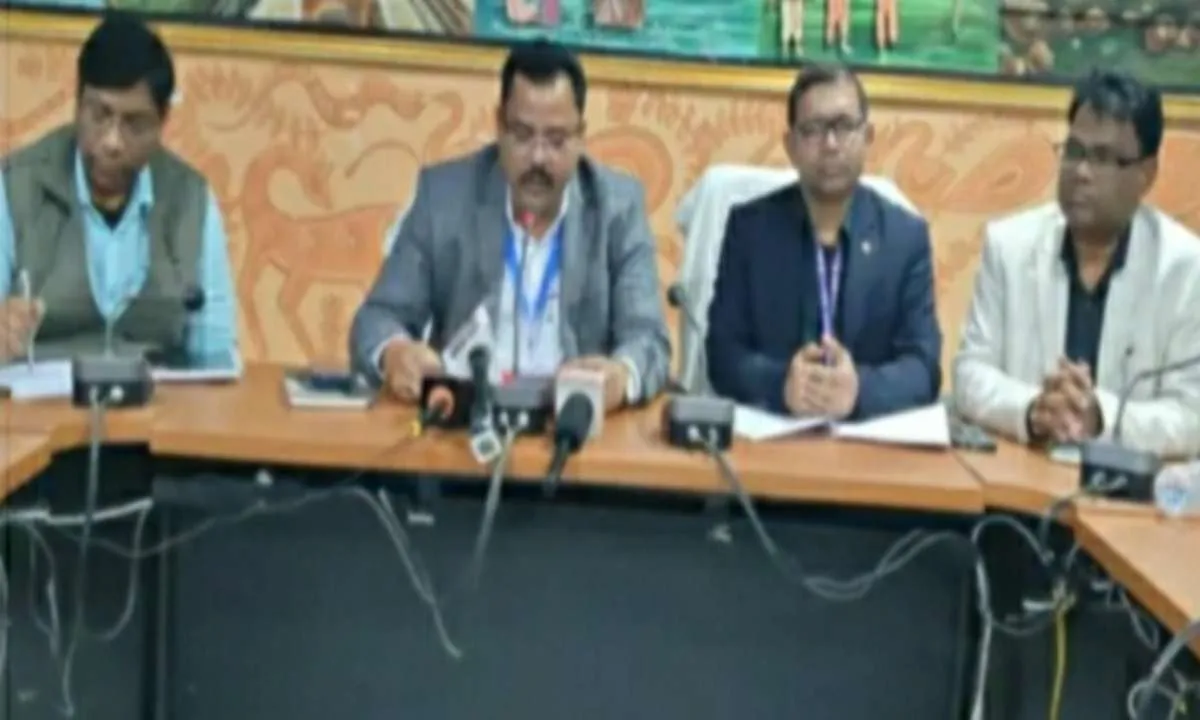 नगर निकाय चुनाव 2026 को लेकर प्रेस कॉन्फ्रेंस, वैलेट पेपर से होगा मतदान