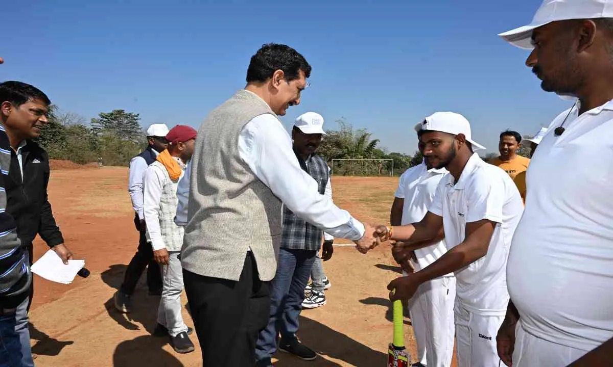 इमली ग्राउंड में प्रथम पीवीयूएनएल क्रिकेट टूर्नामेंट का भव्य शुभारंभ