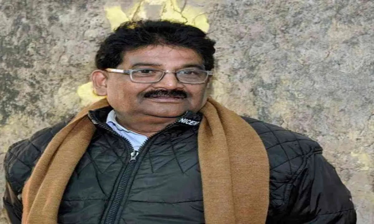 निकाय चुनाव में दलीय दखल पर सवाल, आयोग से संज्ञान लेने की मांग