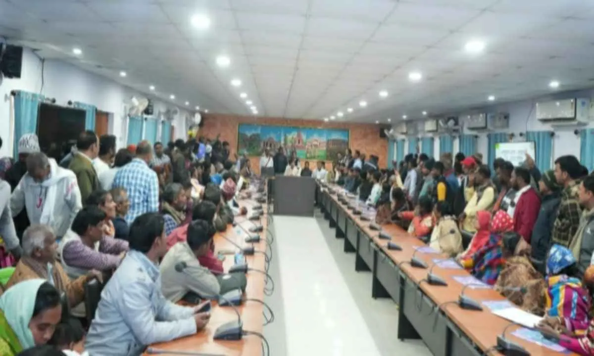 राशन कार्ड अब बनेगा 'स्वास्थ्य का एटीएम', डीसी ने डीलरों को दिया 'ब्रह्मास्त्र' रूपी मंत्र