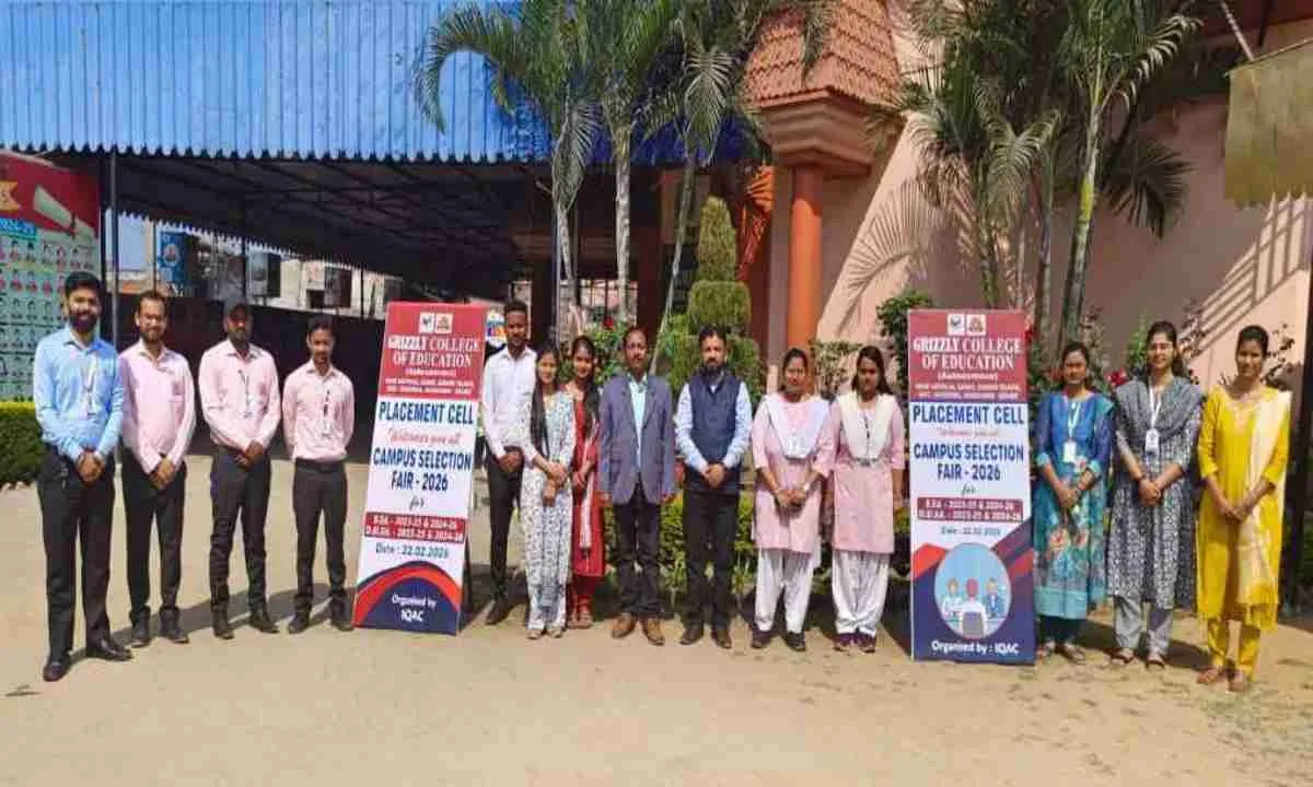 कोडरमा में ग्रिजली कॉलेज का रोजगार मेला बना आत्मनिर्भरता की मिसाल