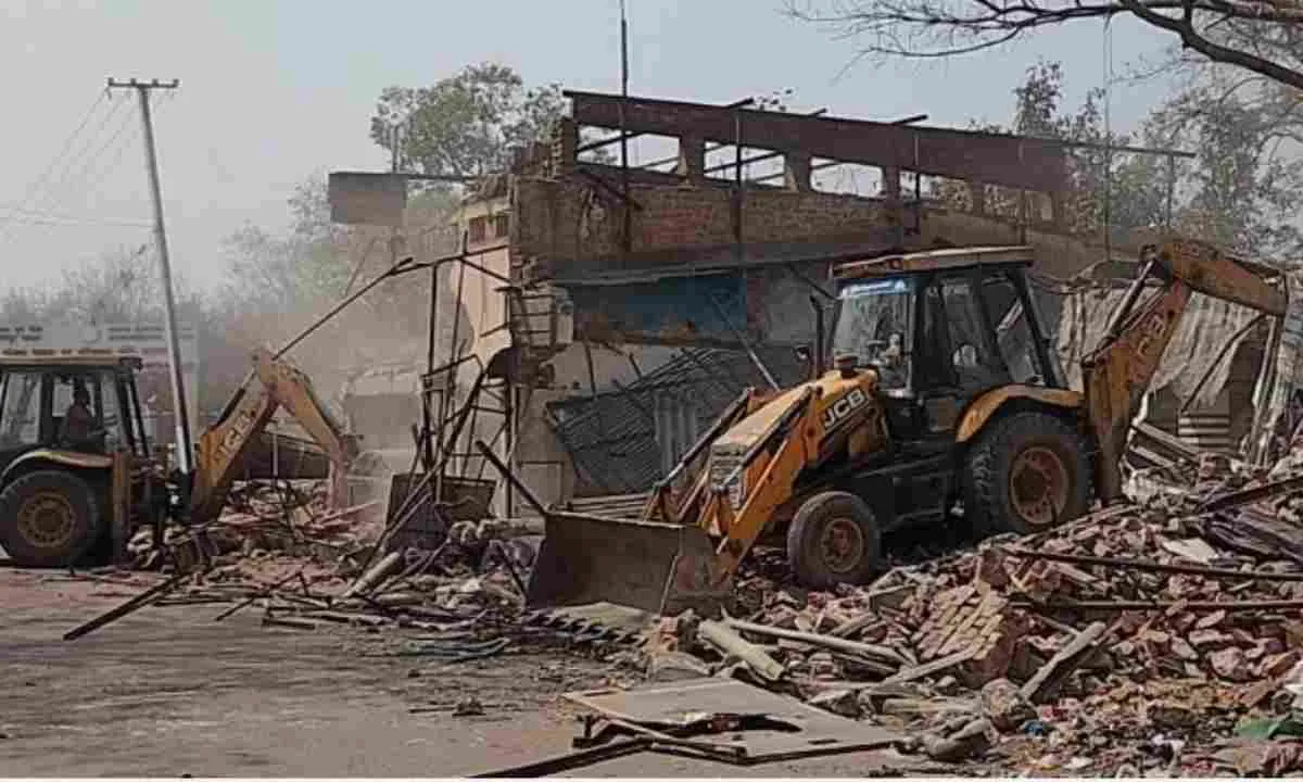 Jamshedpur News : शांतिपूर्ण ढंग से संपन्न हुआ अतिक्रमण हटाओ अभियान