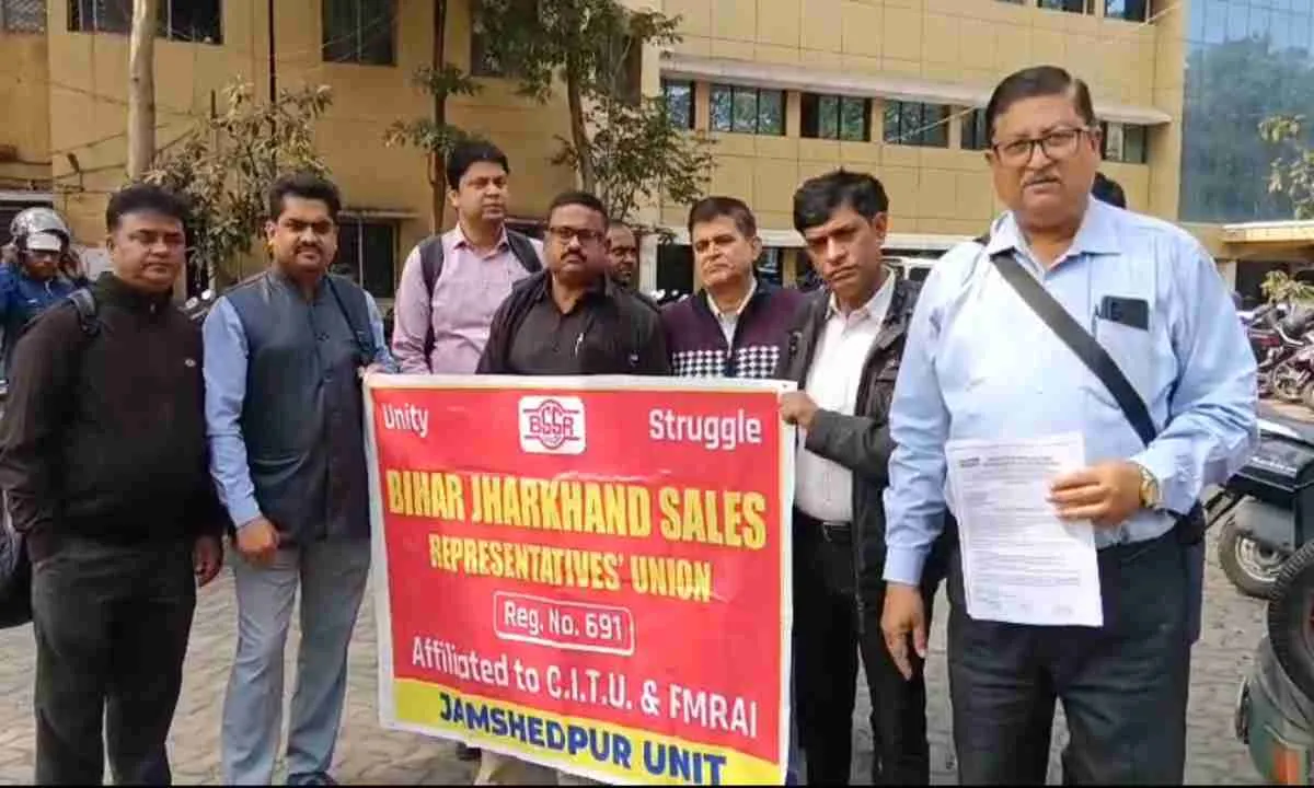 श्रम संहिताओं के विरोध में 12 फरवरी को देशव्यापी हड़ताल, मेडिकल रिप्रेजेंटेटिव्स भी होंगे शामिल