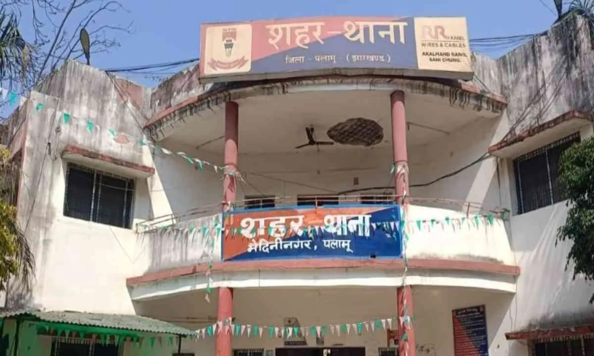 पलामू पुलिस की बड़ी कार्रवाई: मेदिनीनगर में ब्राउन शुगर के साथ दो युवक गिरफ्तार