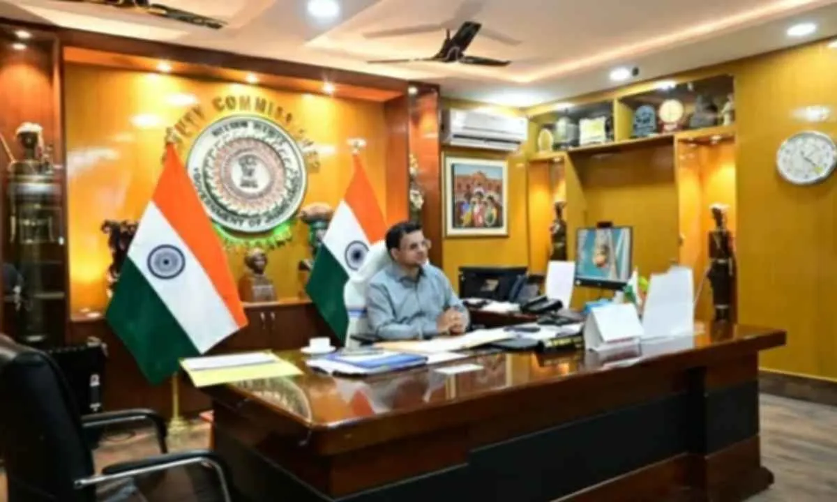 Sahebganj News : आंगनबाड़ी केंद्रों की प्रगति को लेकर उपायुक्त ने की समीक्षा बैठक