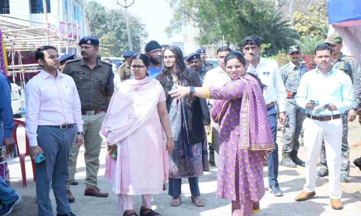 Palamu News : मतगणना केंद्र का उपायुक्त और एसपी ने किया निरीक्षण