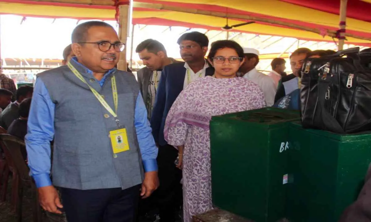 बोकारो में नगर पालिका चुनाव को लेकर मतदान कर्मी रवाना, 201 केंद्रों पर कल होगा मतदान