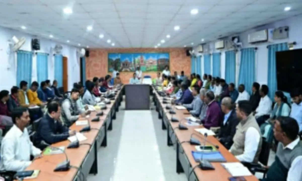 साहिबगंज में शिक्षा विभाग की दुर्गति पर डीसी सख़्त, 15 दिन में सुधार का अल्टीमेटम