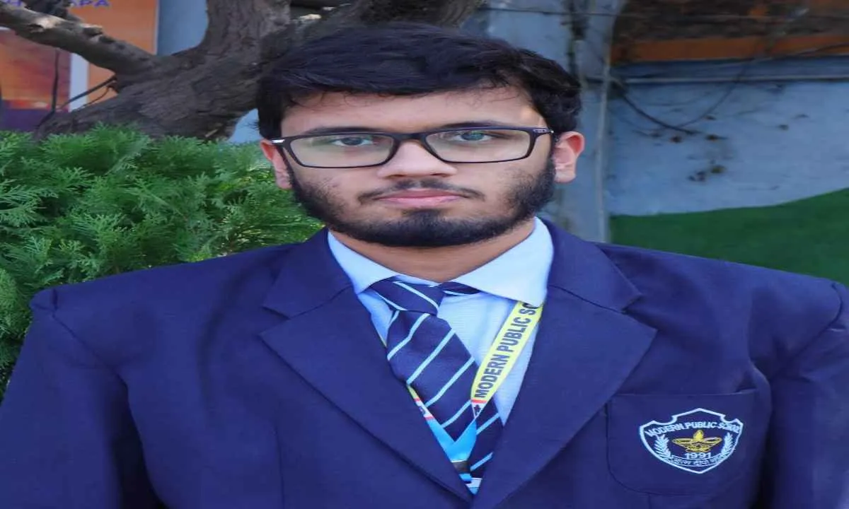 Koderma News : मॉडर्न पब्लिक स्कूल के अरमान सूद बने JEE Main में जिला टॉपर