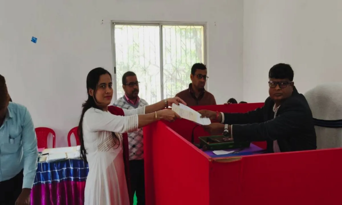 बड़की सरिया नगर पंचायत चुनाव: नामांकन के पांचवें दिन अध्यक्ष पद के लिए 11 प्रत्याशियों ने किया नामांकन