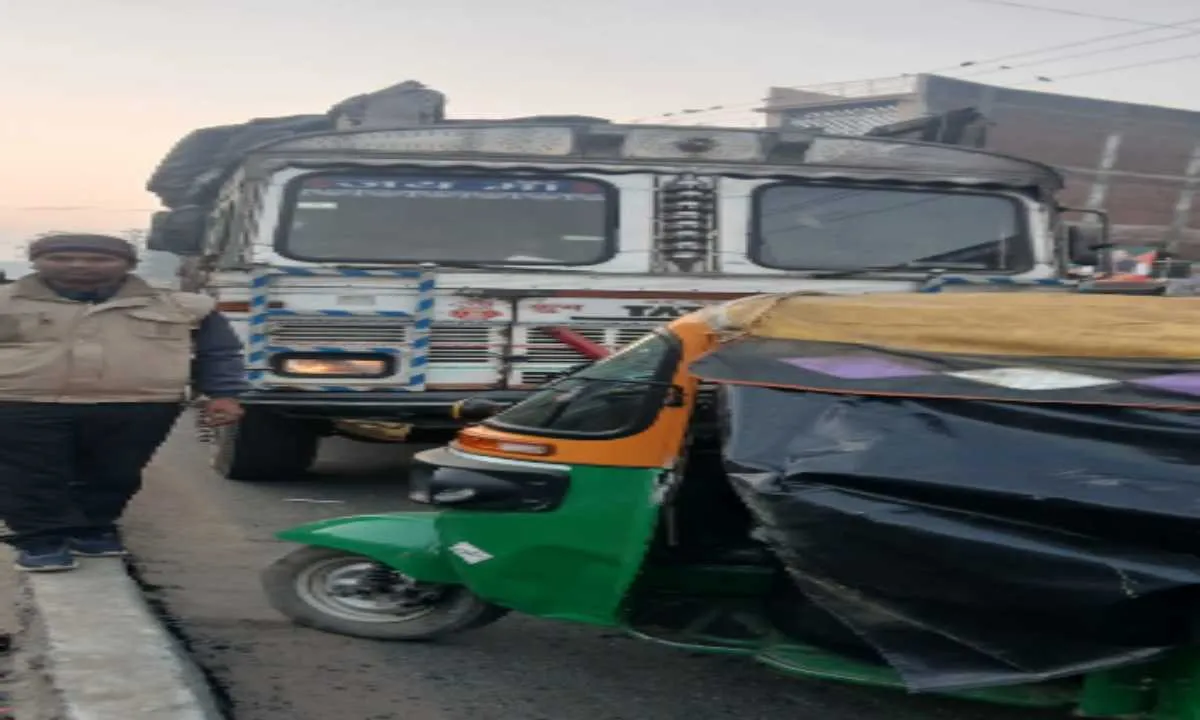 गिरिडीह में ट्रक–ऑटो की आमने-सामने टक्कर, एक की मौत, एक घायल