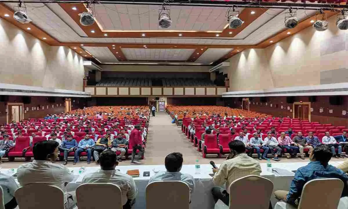 Dhanbad News : नगर निकाय चुनाव मतगणना को लेकर अधिकारियों को दी गई विस्तृत ब्रीफिंग