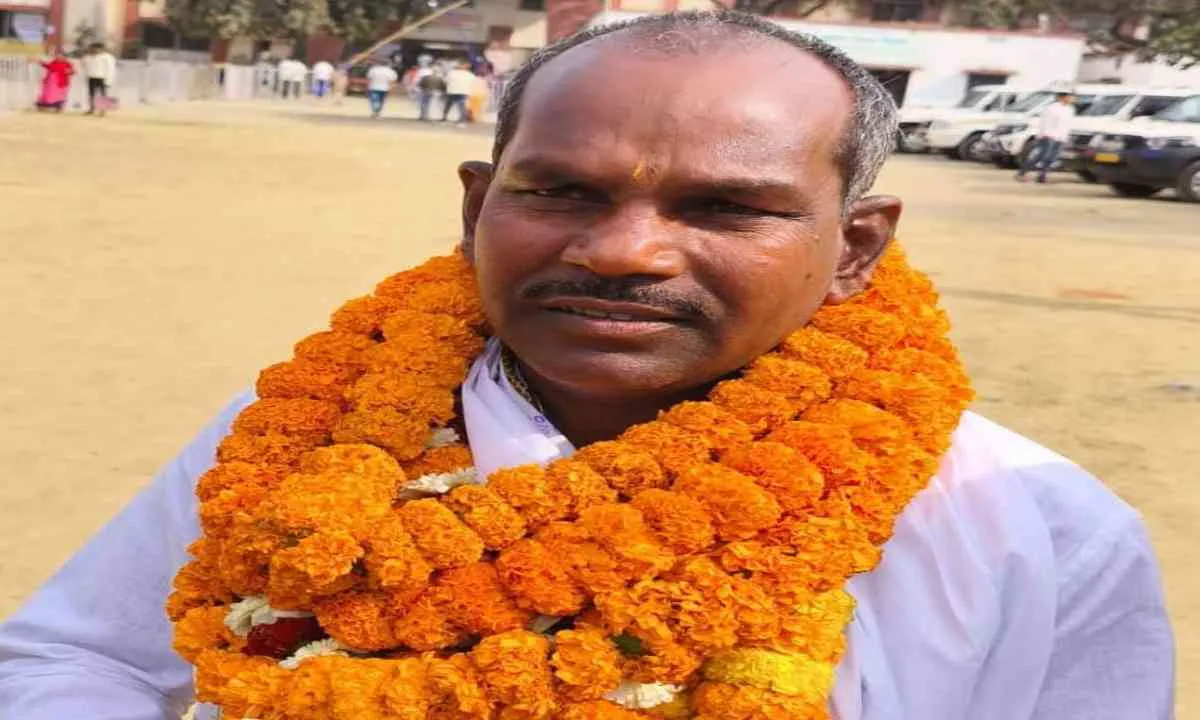 Koderma News : झुमरी तिलैया नगर परिषद वार्ड 7 से 1602 मत लाकर विजेता बने घनश्याम तुरी