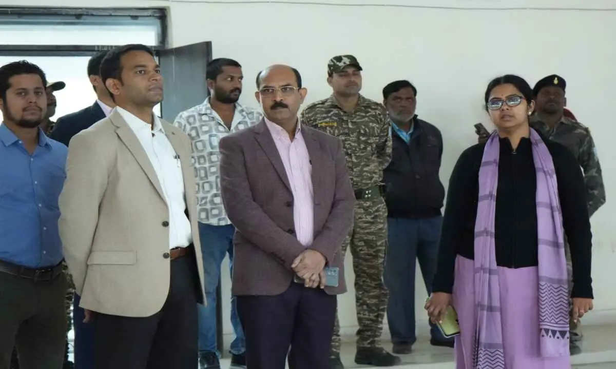 पलामू में चुनावी व्यवस्थाओं की समीक्षा, पोलिंग पार्टियों की तैयारी अंतिम चरण में