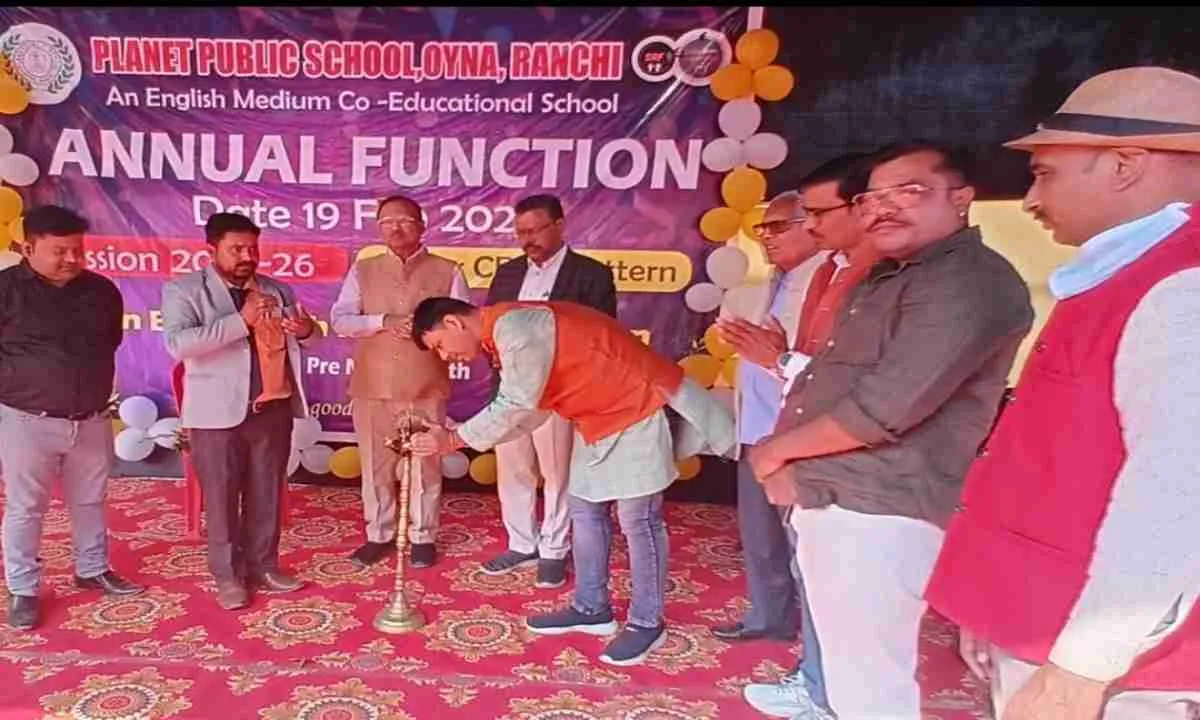 प्लानेट पब्लिक स्कूल के वार्षिक उत्सव में मुख्य अतिथि बने निपु सिंह