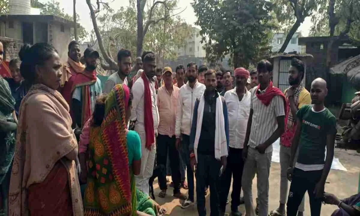 Sahbganj News : वार्ड 23 में स्वच्छ और पारदर्शी नेतृत्व का वादा निलेश कुमार ने मांगा जनसमर्थन