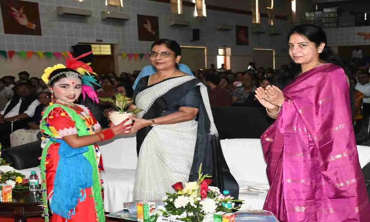 Ranchi News: डीपीएस में वार्षिक समारोह ‘मैजिकल बबल्स’ ने बिखेरी प्रतिभा की चमक