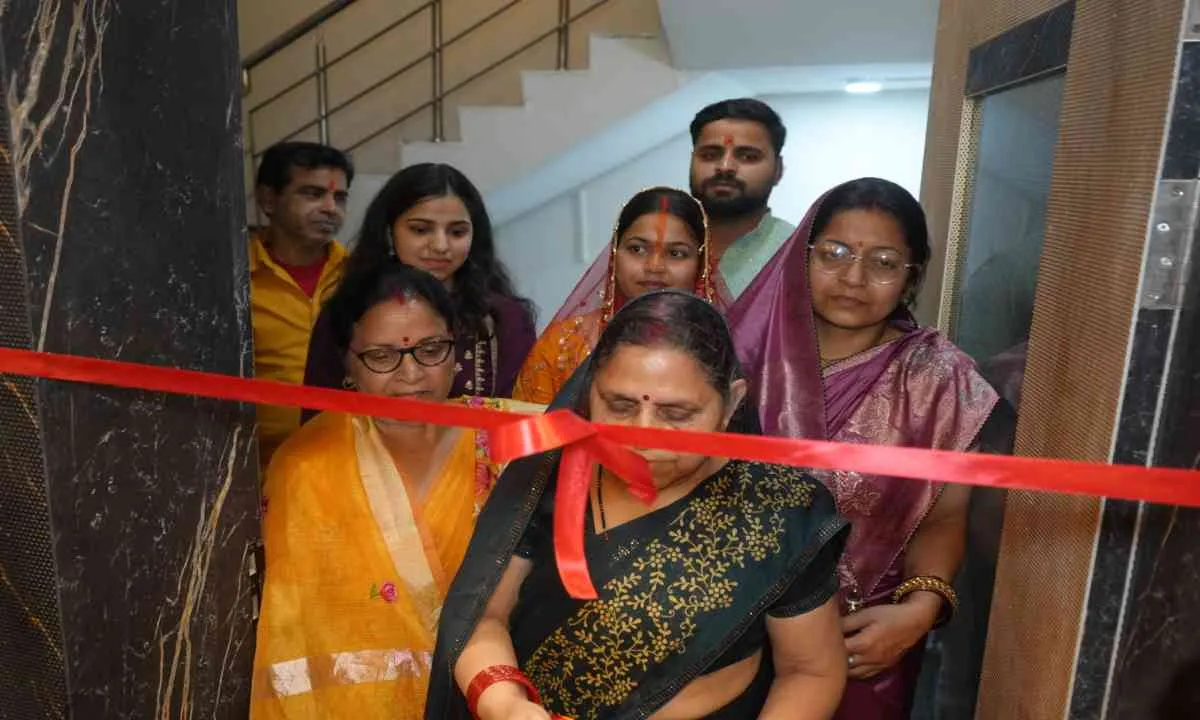 महिला दिवस पर ‘द रांची स्टूडियो यूनिसेक्स सैलून’ का भव्य उद्घाटन