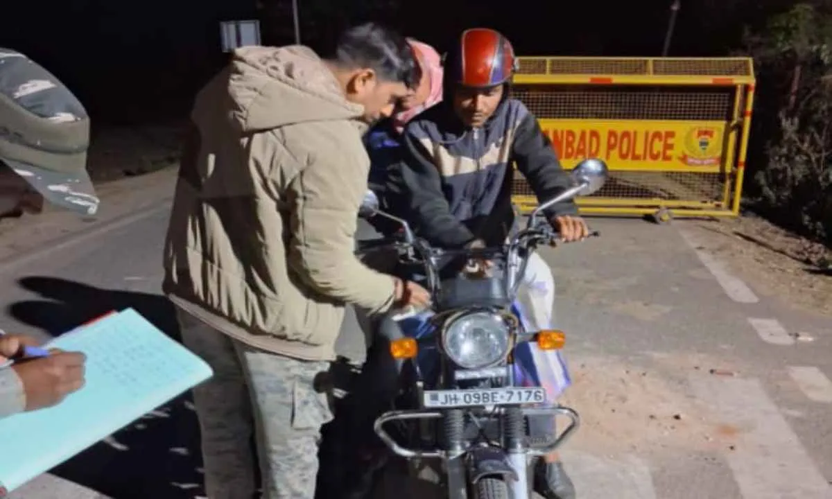 Dhanbad News : एंटी क्राइम चेकिंग अभियान में 1248 वाहनों की जांच