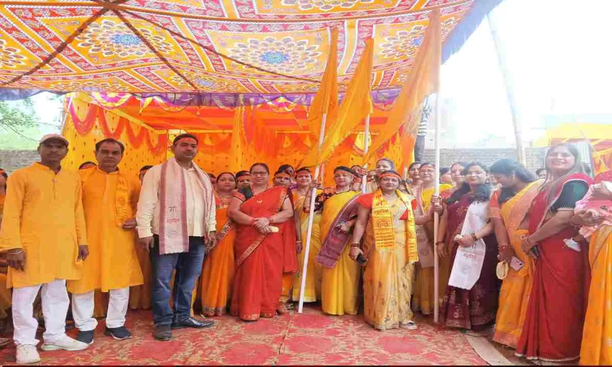 भक्ति के रंग में डूबा चंदौरी, मां मथुरासिनी के जयकारों से गूंजा पूरा इलाका