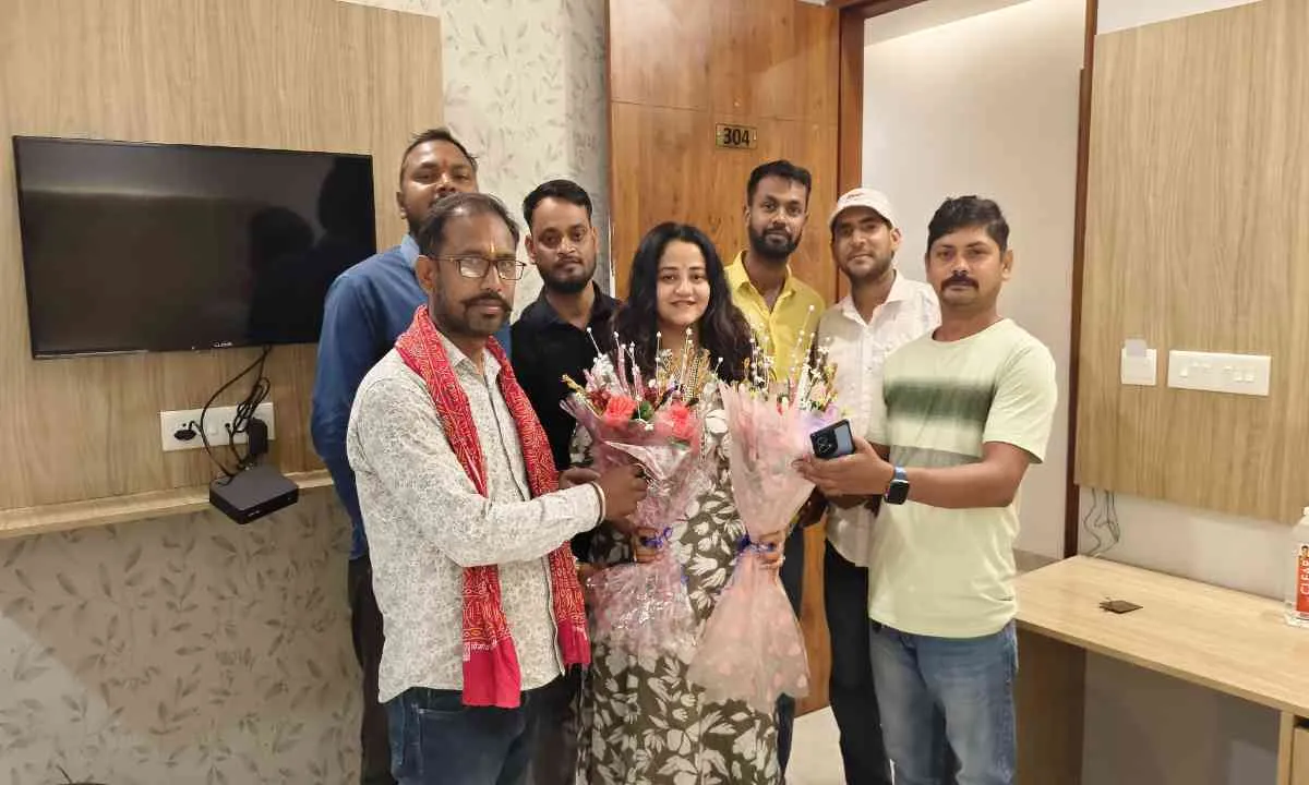 Palamu News: 27 मार्च को प्रसिद्ध भजन गायिका इशरत जहां का भव्य कार्यक्रम 