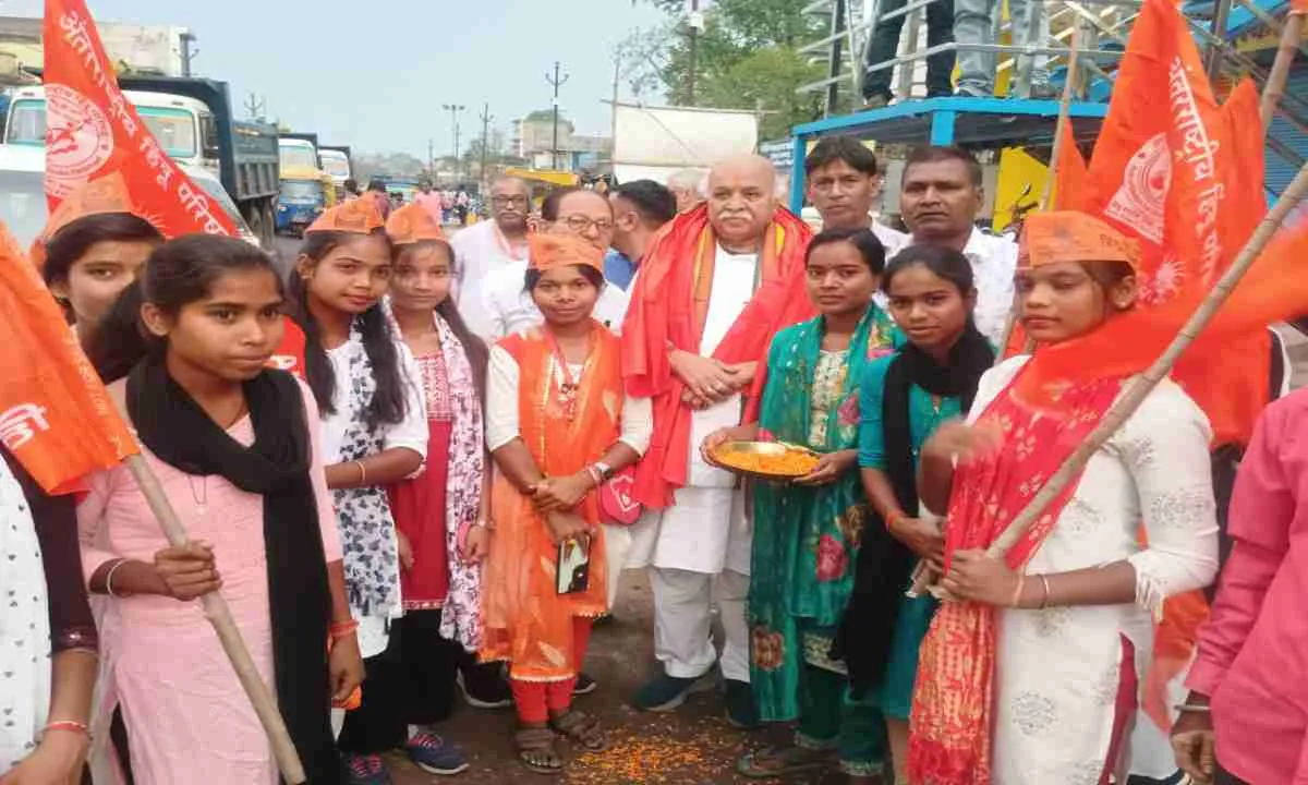 Ramgarh News: अंतरराष्ट्रीय हिंदू परिषद के राष्ट्रीय अध्यक्ष डॉ प्रविण तोगड़िया का भव्य स्वागत 