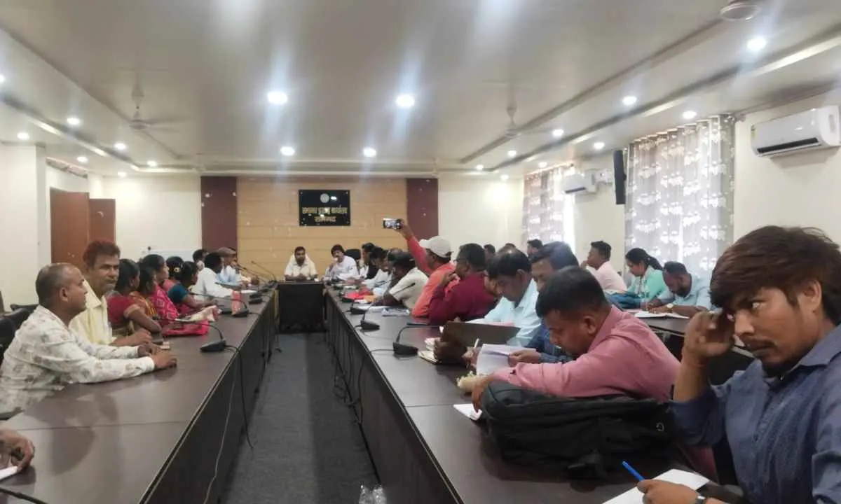 Dumka News: रामगढ़ प्रखंड सभागार में पंचायत समिति की बैठक आयोजित