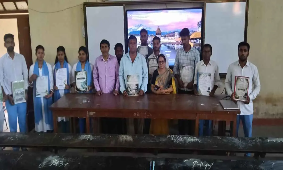 Sahebganj News: रमन विज्ञान भवन में प्रोजेक्ट इंटर्नशिप की मौखिक परीक्षा संपन्न