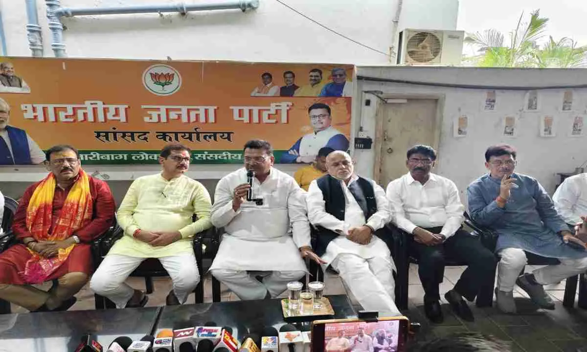 रामनवमी पर पीएम मोदी का बड़ा तोहफा, पेट्रोलियम पर कस्टम ड्यूटी घटाकर जनता को दी बड़ी राहत: सांसद मनीष जायसवाल